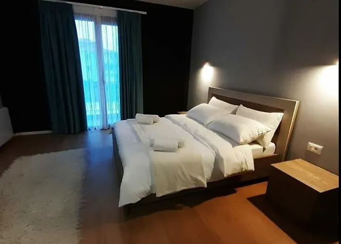 House Of Horses Shtepia E Kuajve Hotell 3*