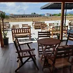 Hotel House Of Horses Shtepia E Kuajve